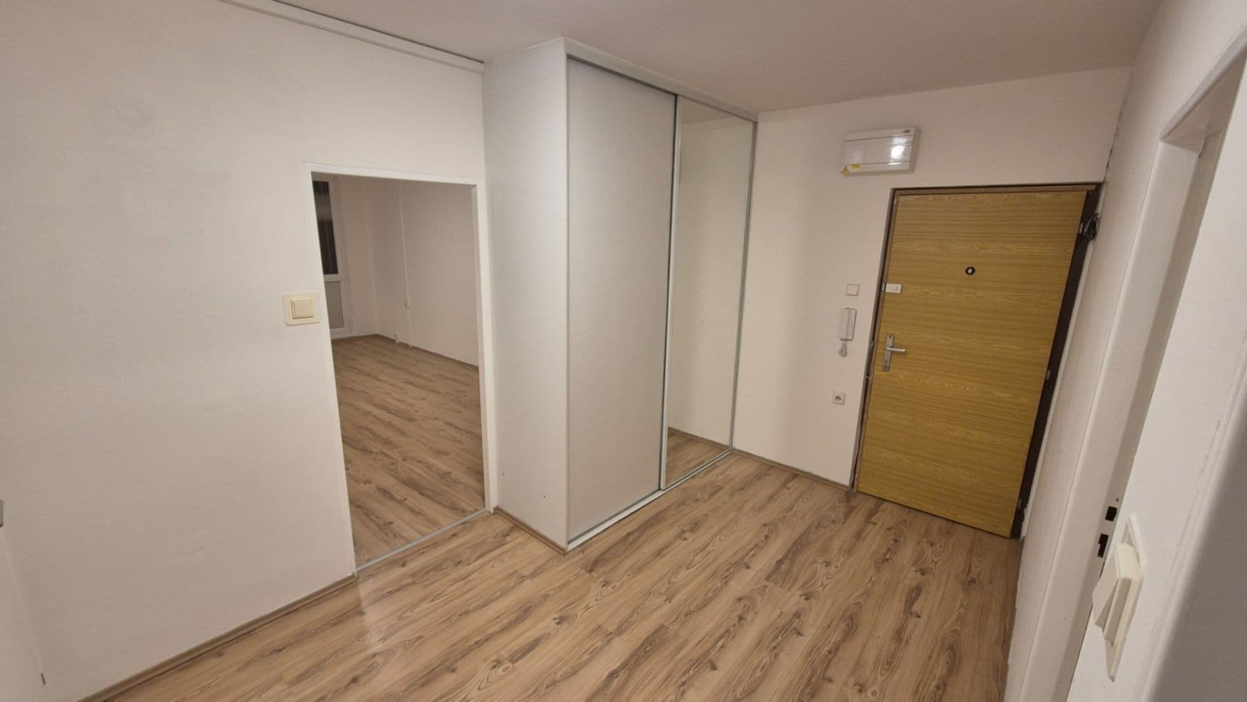 2 bedroom with open-plan kitchen flat to rent, 76 m², Královická, Brandýs nad Labem-Stará Boleslav, Středočeský Region 2 bedroom with open-plan kitchen flat to rent, 76 m², Královická, Brandýs nad Labem-Stará Boleslav, Středočeský Region