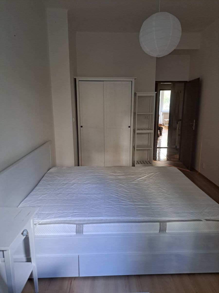 1 bedroom with open-plan kitchen flat to rent, 40 m², K Podjezdu, Prague, Prague 1 bedroom with open-plan kitchen flat to rent, 40 m², K Podjezdu, Prague, Prague