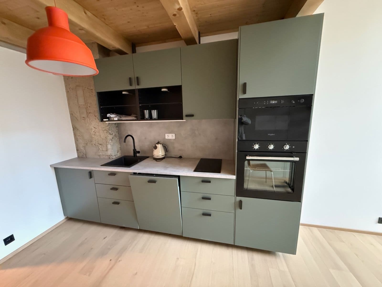 1 bedroom with open-plan kitchen flat to rent, 56 m², Kolbenova, Prague, Prague 1 bedroom with open-plan kitchen flat to rent, 56 m², Kolbenova, Prague, Prague