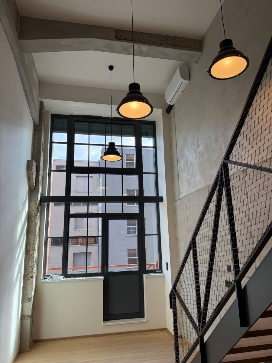 1 bedroom with open-plan kitchen flat to rent, 56 m², Kolbenova, Prague, Prague 1 bedroom with open-plan kitchen flat to rent, 56 m², Kolbenova, Prague, Prague
