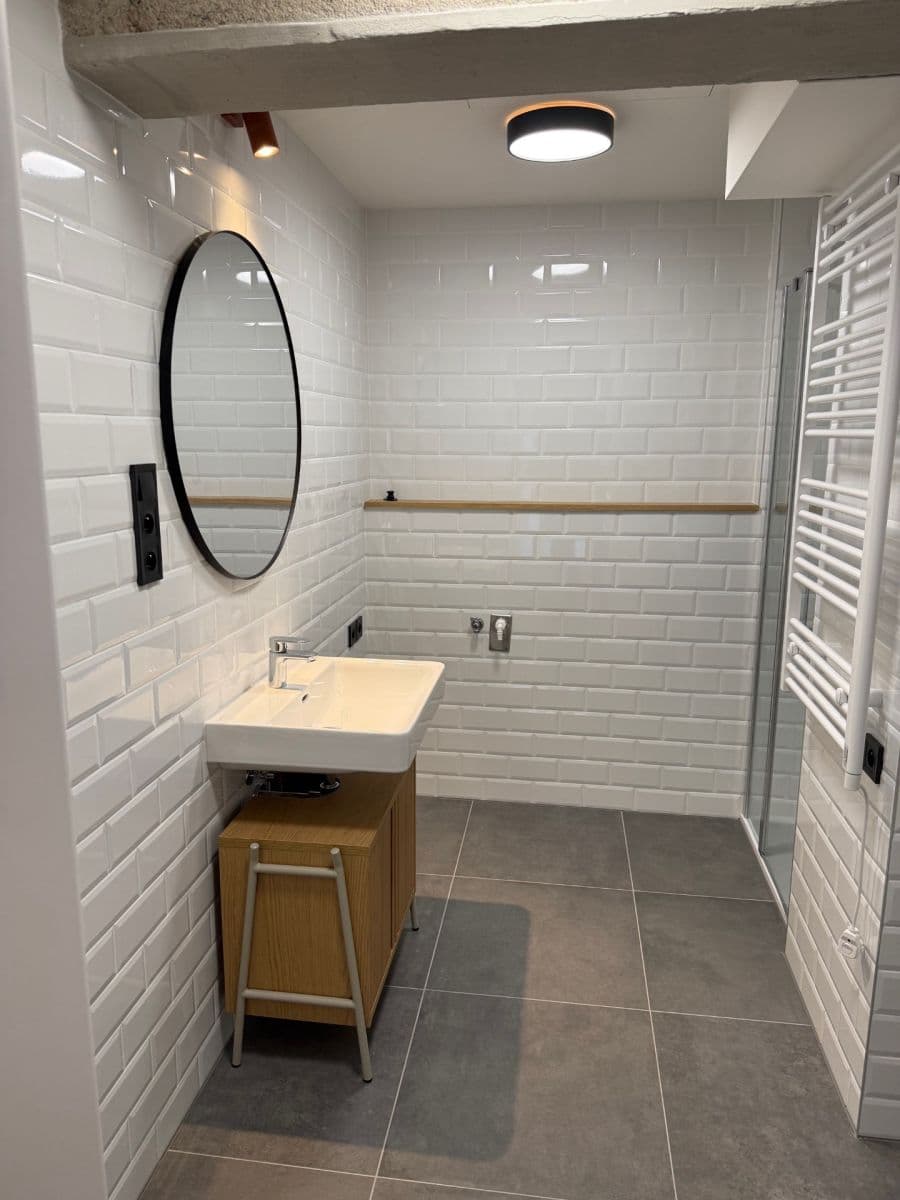1 bedroom with open-plan kitchen flat to rent, 56 m², Kolbenova, Prague, Prague 1 bedroom with open-plan kitchen flat to rent, 56 m², Kolbenova, Prague, Prague