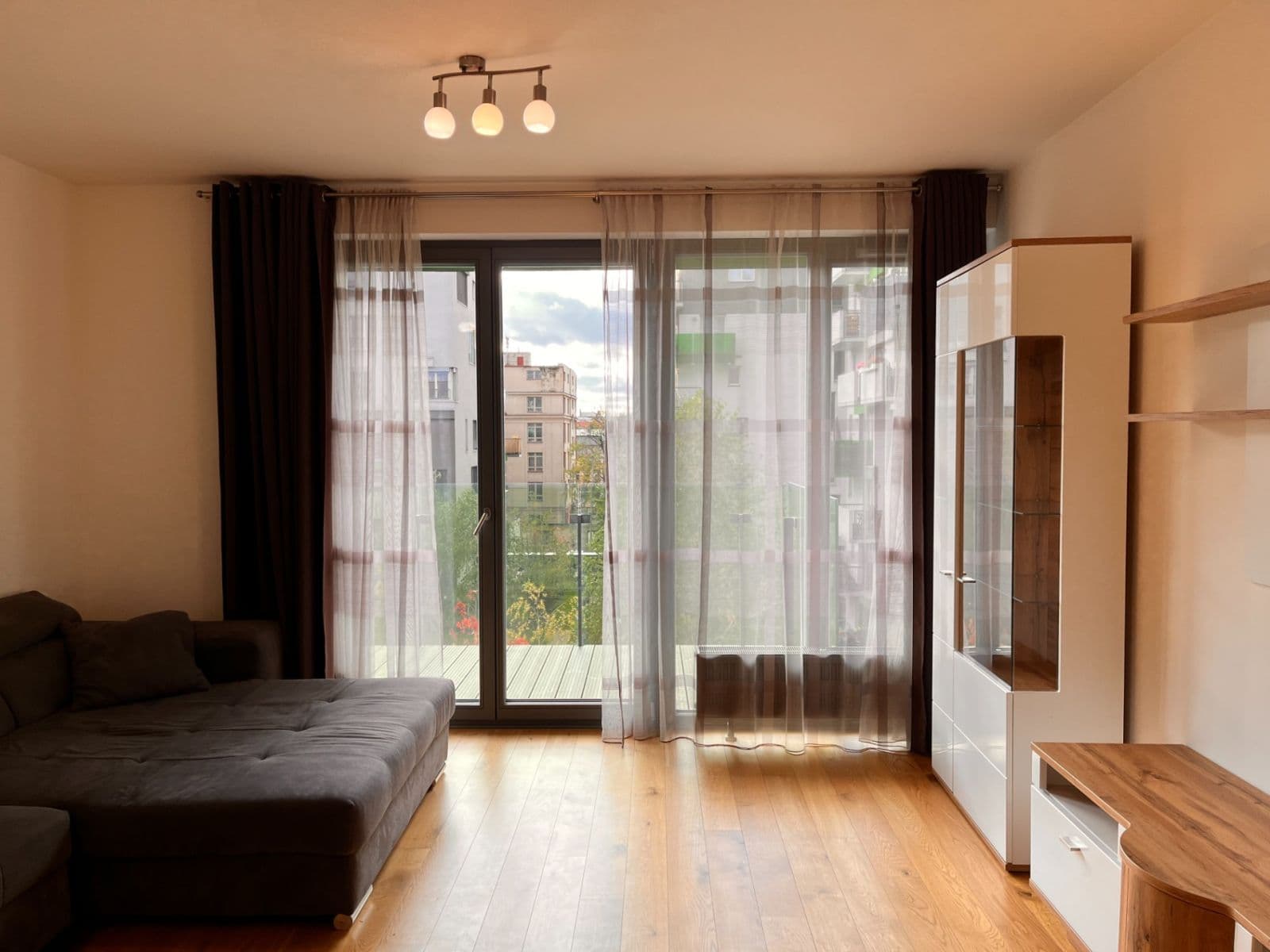 2 bedroom with open-plan kitchen flat to rent, 83 m², Archangelská, Prague, Prague 2 bedroom with open-plan kitchen flat to rent, 83 m², Archangelská, Prague, Prague