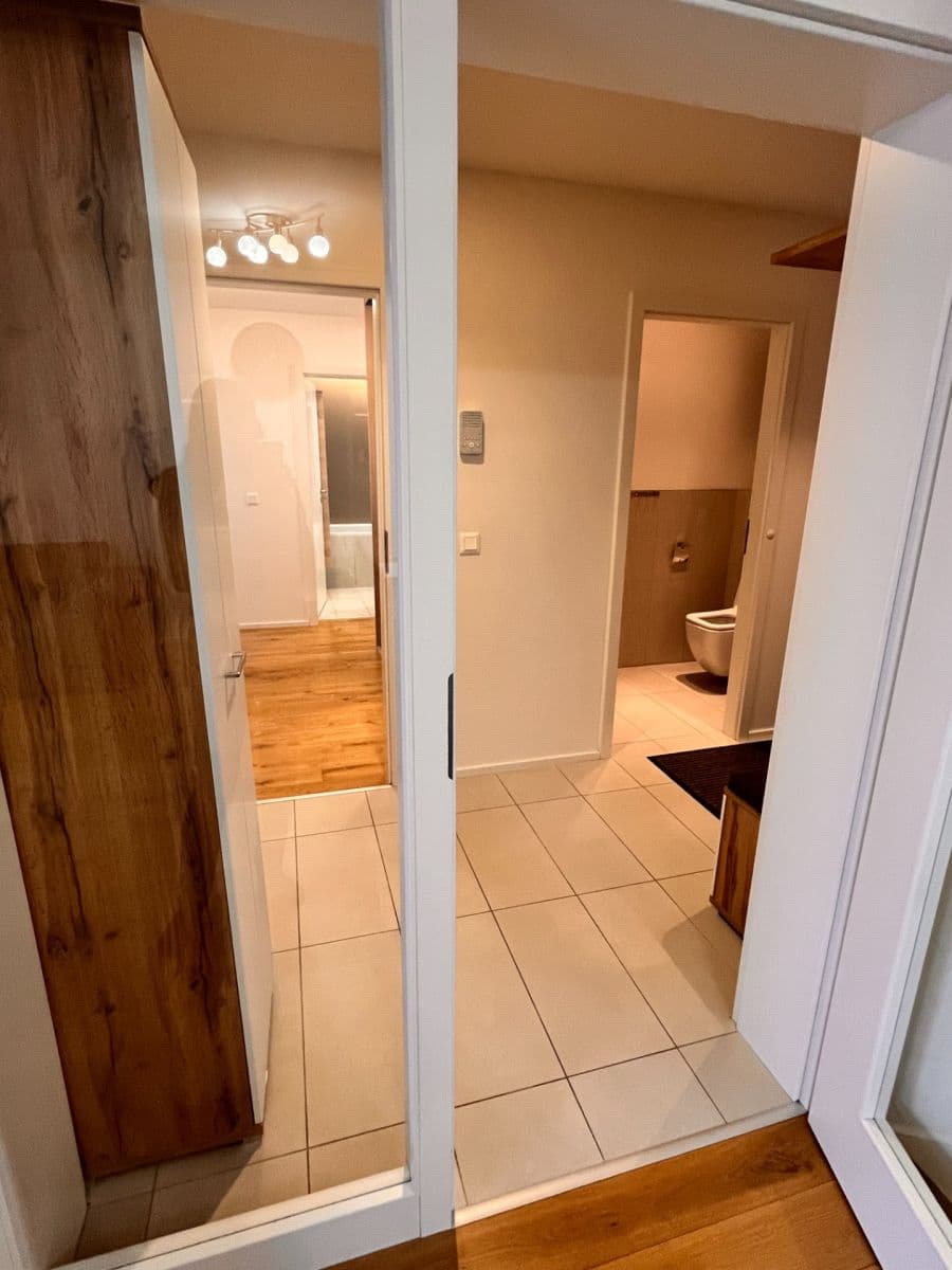 2 bedroom with open-plan kitchen flat to rent, 83 m², Archangelská, Prague, Prague 2 bedroom with open-plan kitchen flat to rent, 83 m², Archangelská, Prague, Prague