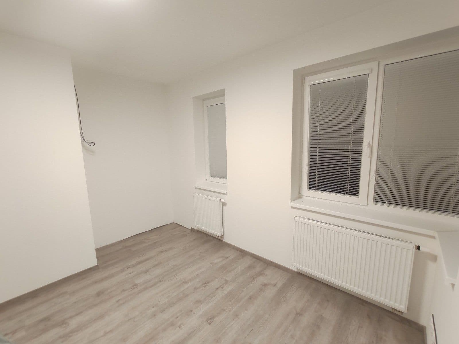 3 bedroom with open-plan kitchen flat to rent, 77 m², U Areálu, Tábor, Jihočeský Region 3 bedroom with open-plan kitchen flat to rent, 77 m², U Areálu, Tábor, Jihočeský Region