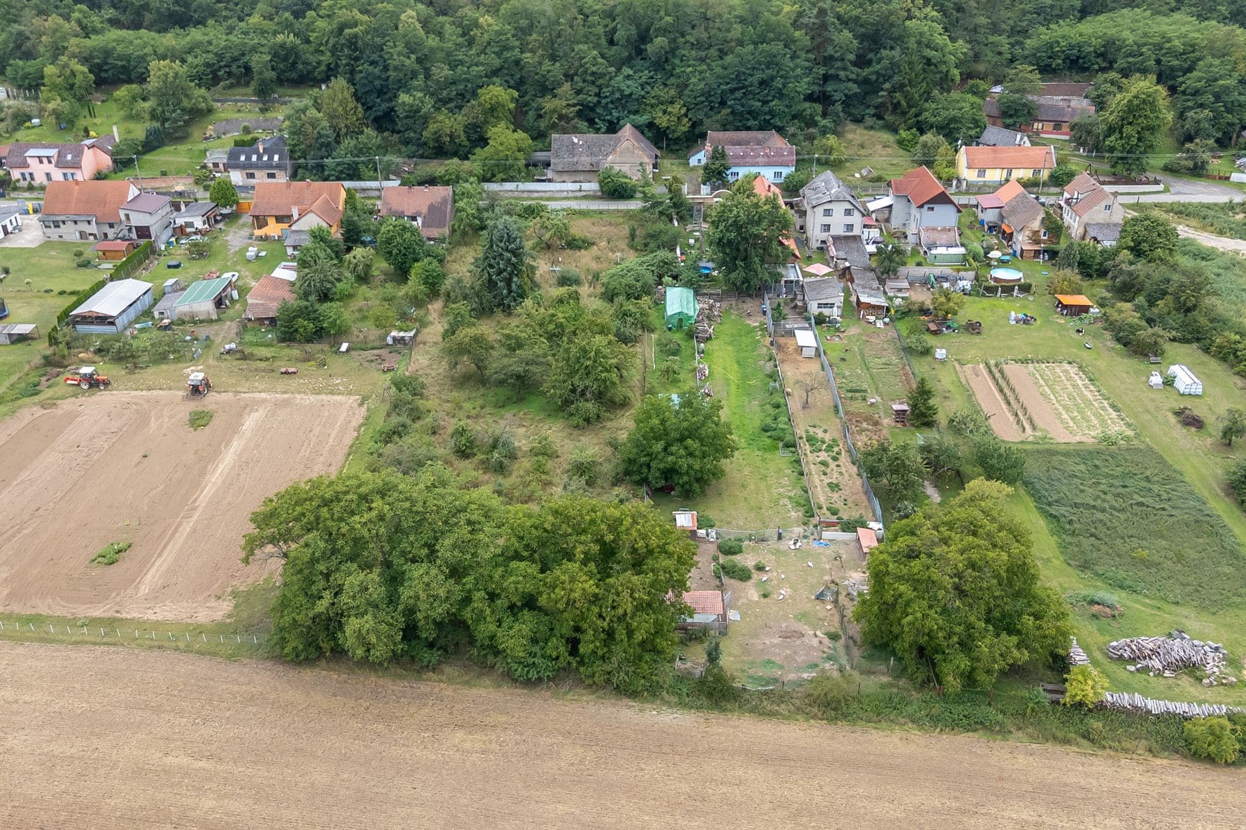 plot for sale, 3,823 m², Dolní Beřkovice, Středočeský Region plot for sale, 3,823 m², Dolní Beřkovice, Středočeský Region