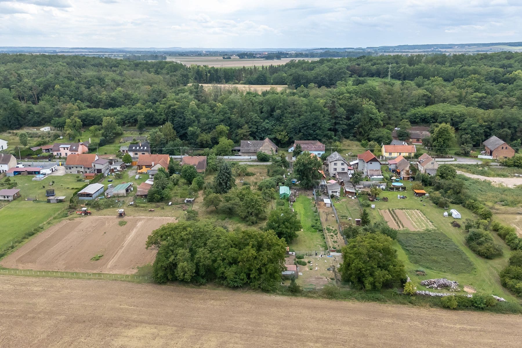 plot for sale, 3,823 m², Dolní Beřkovice, Středočeský Region plot for sale, 3,823 m², Dolní Beřkovice, Středočeský Region