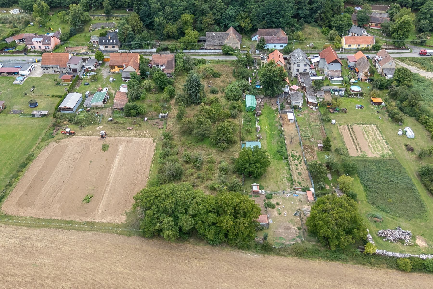 plot for sale, 3,823 m², Dolní Beřkovice, Středočeský Region plot for sale, 3,823 m², Dolní Beřkovice, Středočeský Region