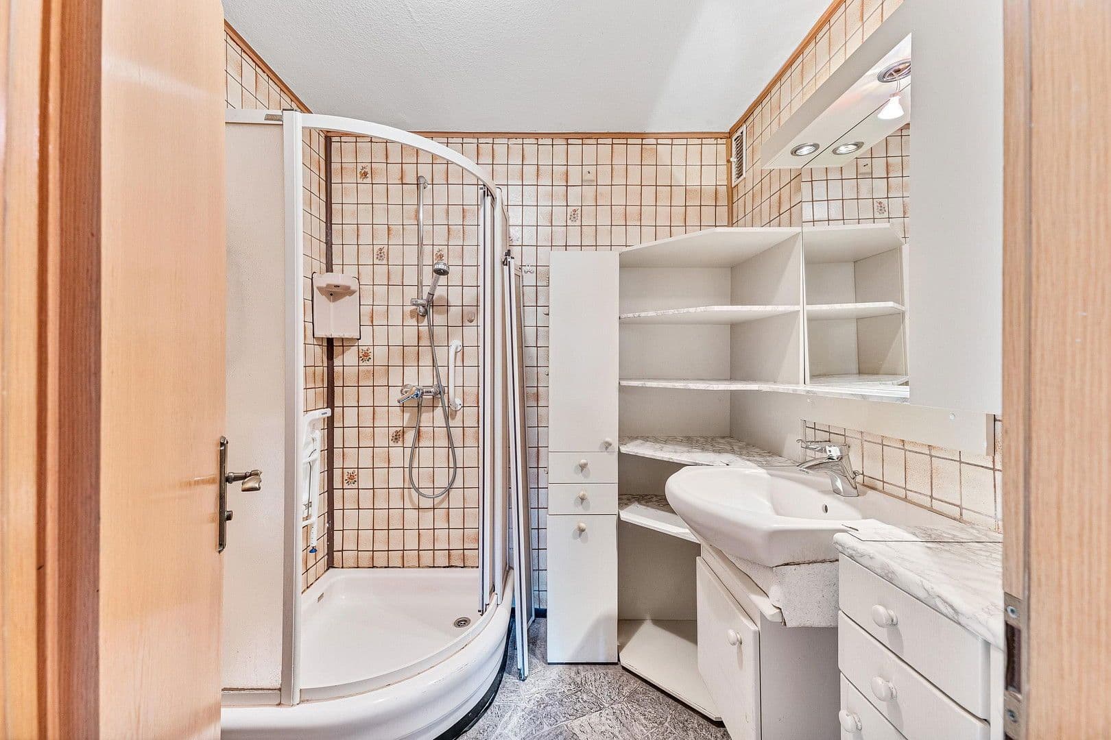 2 bedroom with open-plan kitchen flat for sale, 83 m², Fellbach, Baden-Württemberg 2 bedroom with open-plan kitchen flat for sale, 83 m², Fellbach, Baden-Württemberg