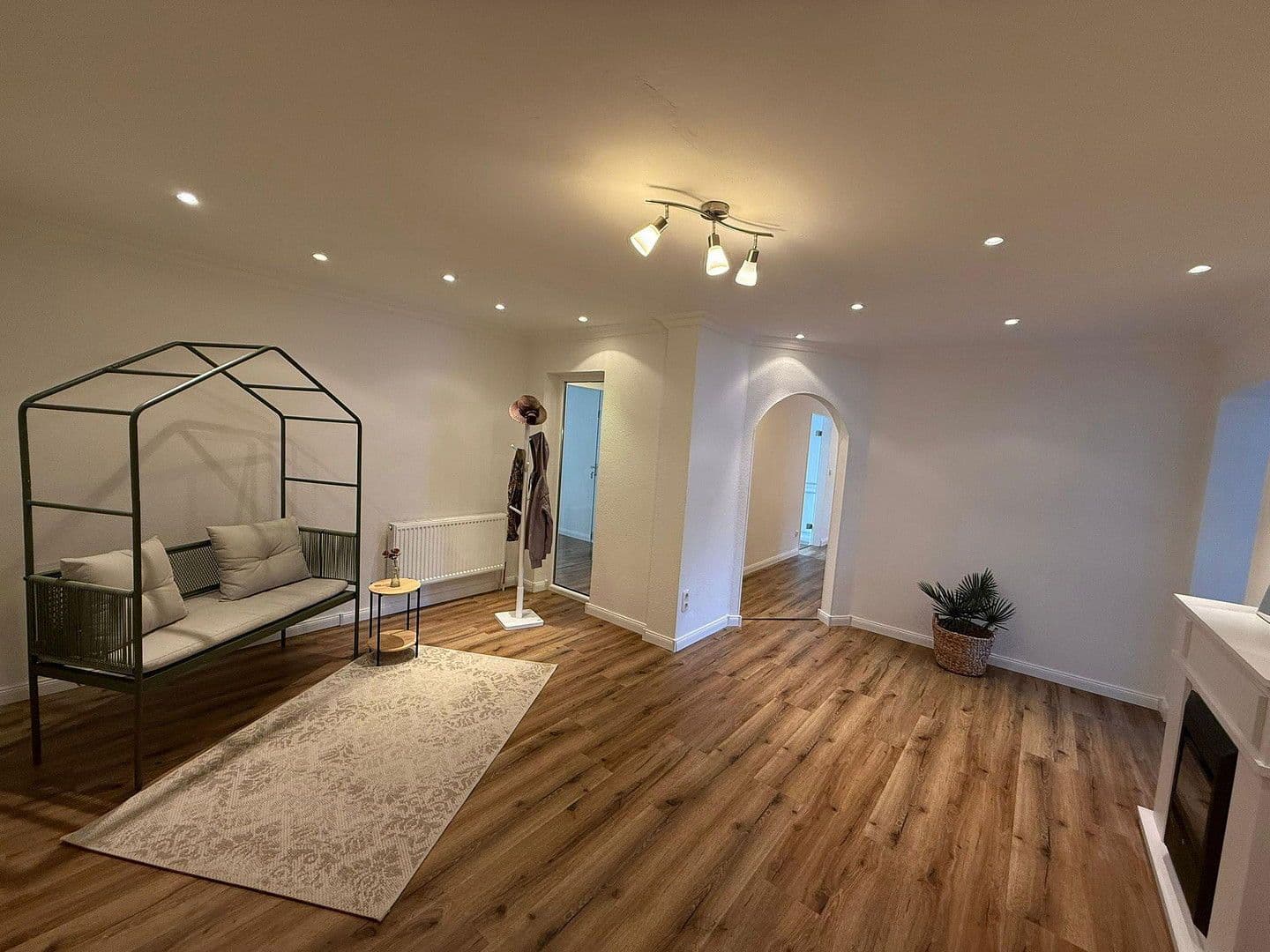 4 bedroom with open-plan kitchen flat for sale, 190 m², Hauptstraße 67, Cuxhaven, Lower Saxony 4 bedroom with open-plan kitchen flat for sale, 190 m², Hauptstraße 67, Cuxhaven, Lower Saxony