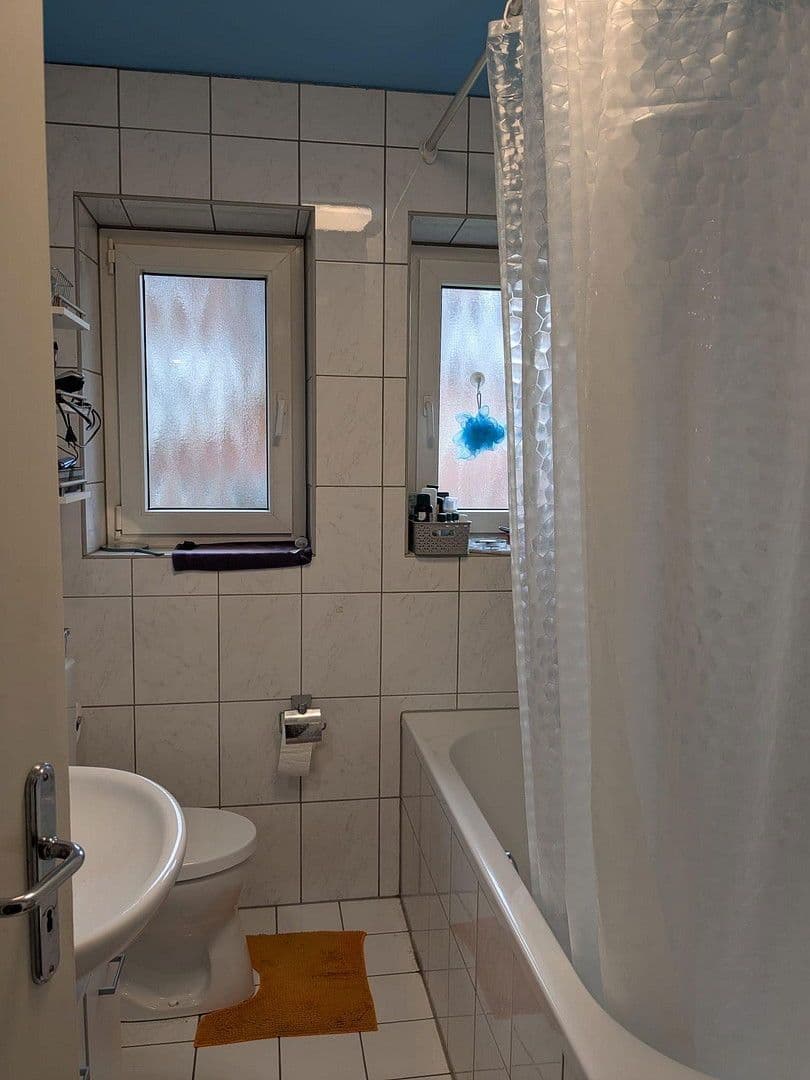 1 bedroom with open-plan kitchen flat to rent, 70 m², Neuss, North Rhine-Westphalia 1 bedroom with open-plan kitchen flat to rent, 70 m², Neuss, North Rhine-Westphalia