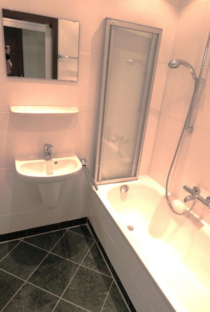 1 bedroom flat to rent, 31 m², Schwanenwik 40, Hamburg-Uhlenhorst, Hamburg 1 bedroom flat to rent, 31 m², Schwanenwik 40, Hamburg-Uhlenhorst, Hamburg