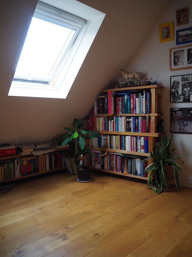 3 bedroom with open-plan kitchen flat to rent, 105 m², Stuttgart, Baden-Württemberg 3 bedroom with open-plan kitchen flat to rent, 105 m², Stuttgart, Baden-Württemberg