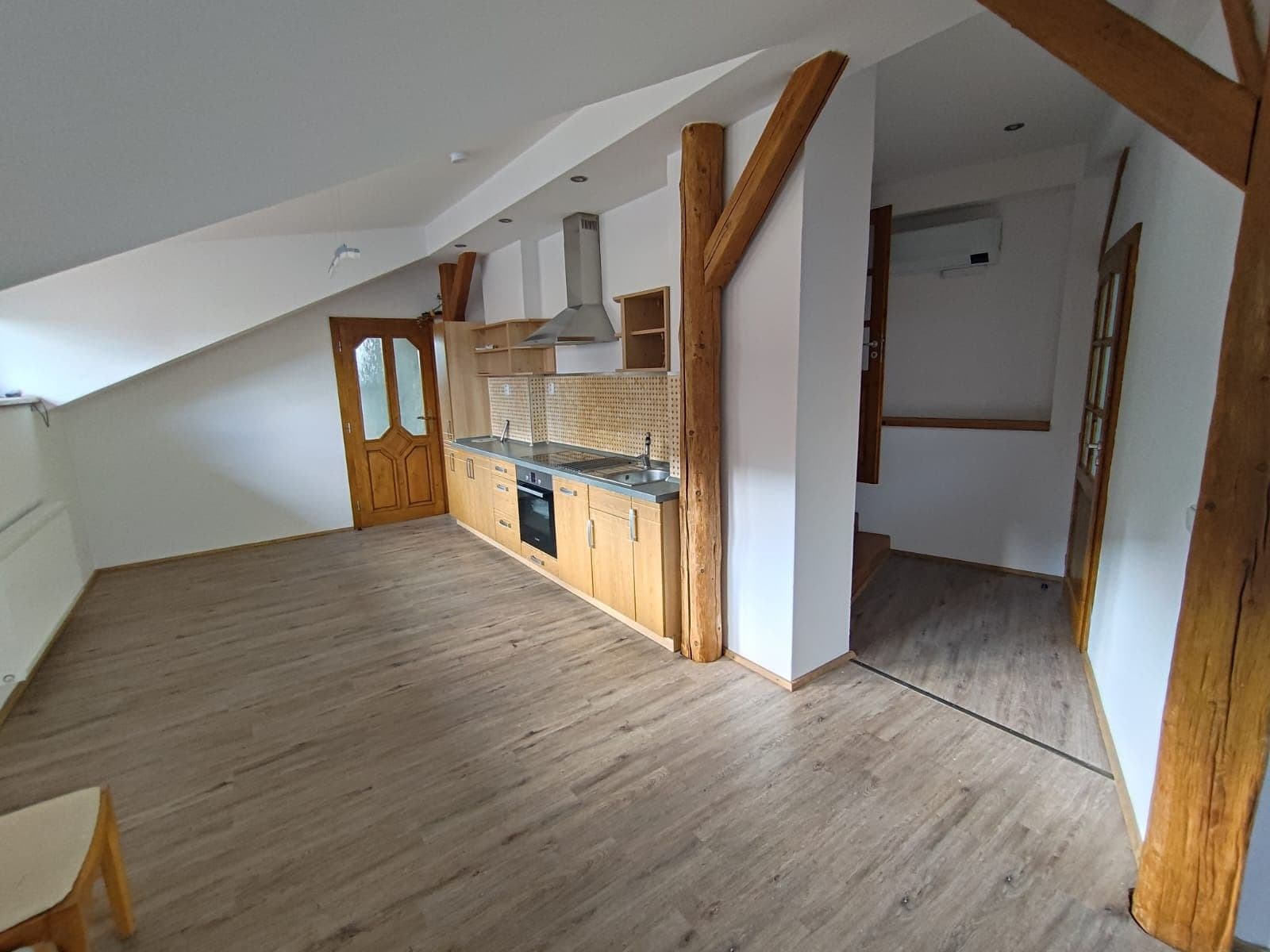 1 bedroom with open-plan kitchen flat to rent, 63 m², Nádražní, Vrchlabí, Královéhradecký Region 1 bedroom with open-plan kitchen flat to rent, 63 m², Nádražní, Vrchlabí, Královéhradecký Region