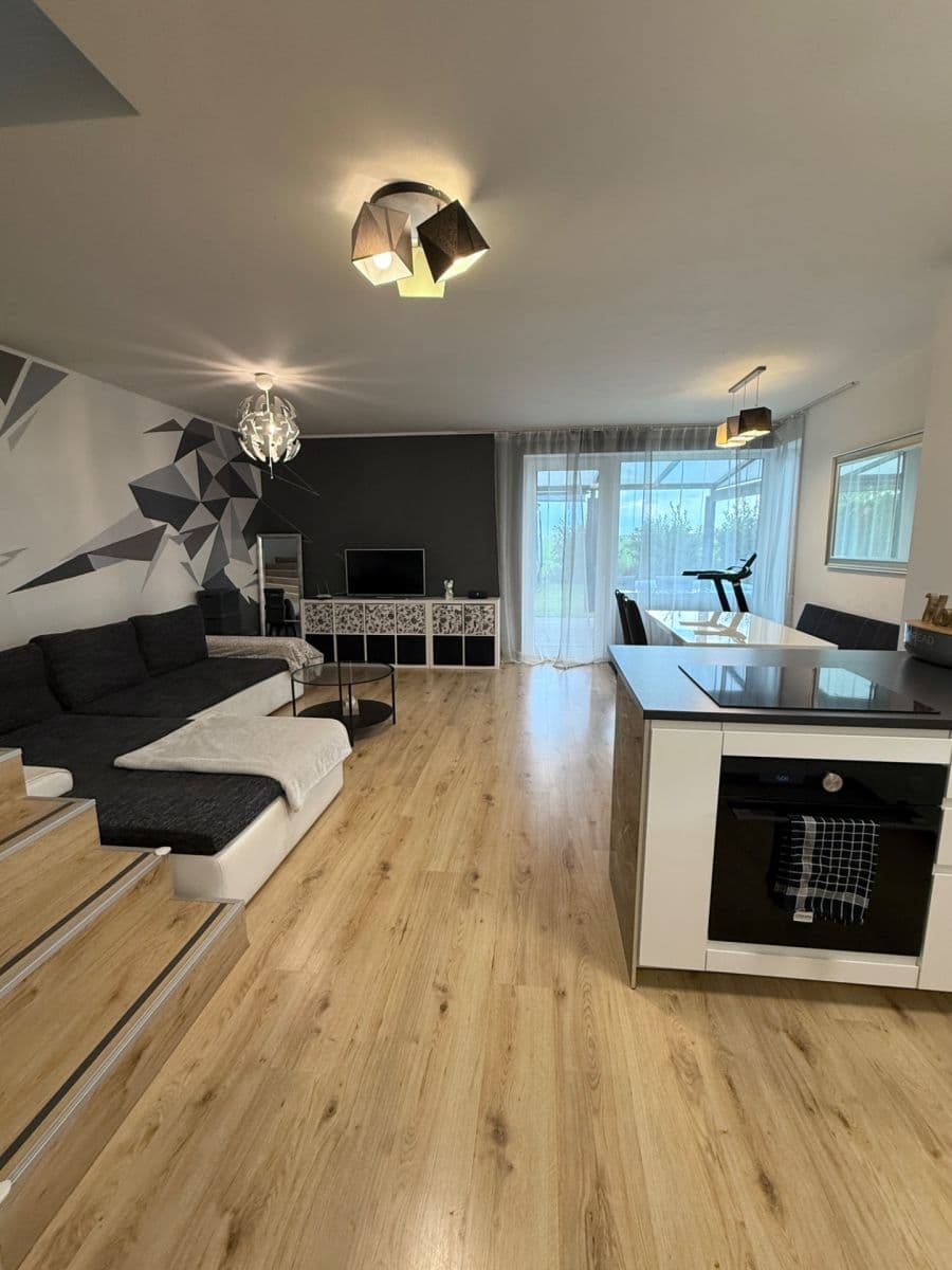 house for sale, 114 m², Pivoňková, Zlonín, Středočeský Region house for sale, 114 m², Pivoňková, Zlonín, Středočeský Region