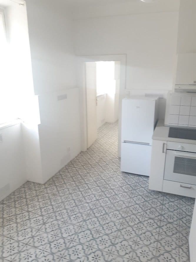 1 bedroom with open-plan kitchen flat to rent, 40 m², Kladenská, Prague, Prague 1 bedroom with open-plan kitchen flat to rent, 40 m², Kladenská, Prague, Prague