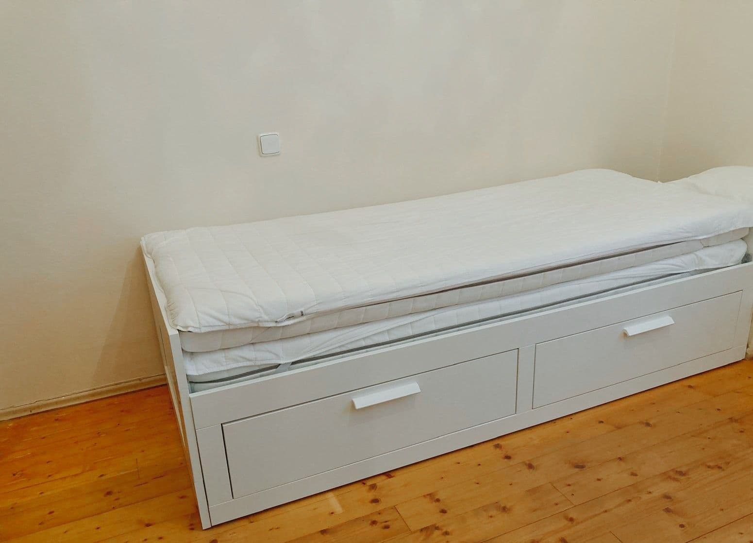 1 bedroom with open-plan kitchen flat to rent, 44 m², Na Královce, Prague, Prague 1 bedroom with open-plan kitchen flat to rent, 44 m², Na Královce, Prague, Prague