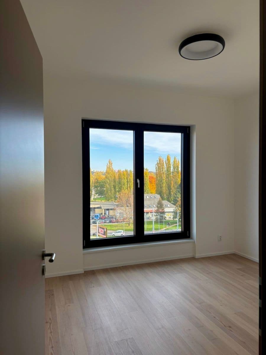 1 bedroom with open-plan kitchen flat to rent, 56 m², třída Generála Píky, Brno, Jihomoravský Region 1 bedroom with open-plan kitchen flat to rent, 56 m², třída Generála Píky, Brno, Jihomoravský Region