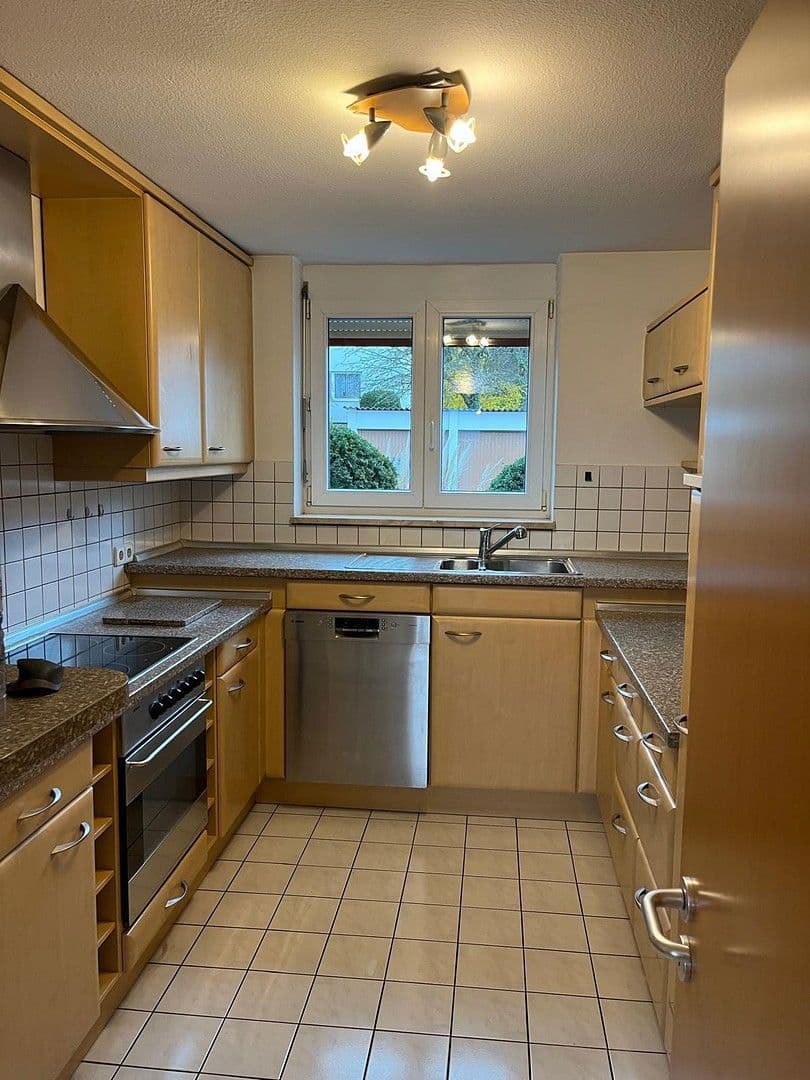 4 bedroom flat to rent, 108 m², Sindelfingen, Baden-Württemberg 4 bedroom flat to rent, 108 m², Sindelfingen, Baden-Württemberg