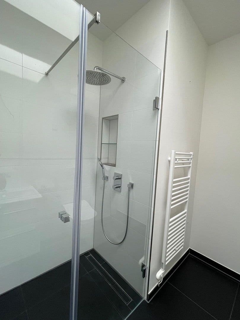 4 bedroom with open-plan kitchen flat for sale, 182 m², Metrostraße 15, Düsseldorf, North Rhine-Westphalia 4 bedroom with open-plan kitchen flat for sale, 182 m², Metrostraße 15, Düsseldorf, North Rhine-Westphalia