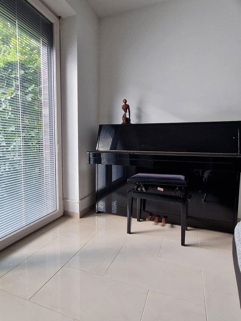2 bedroom with open-plan kitchen flat to rent, 89 m², Recklinghausen, North Rhine-Westphalia 2 bedroom with open-plan kitchen flat to rent, 89 m², Recklinghausen, North Rhine-Westphalia