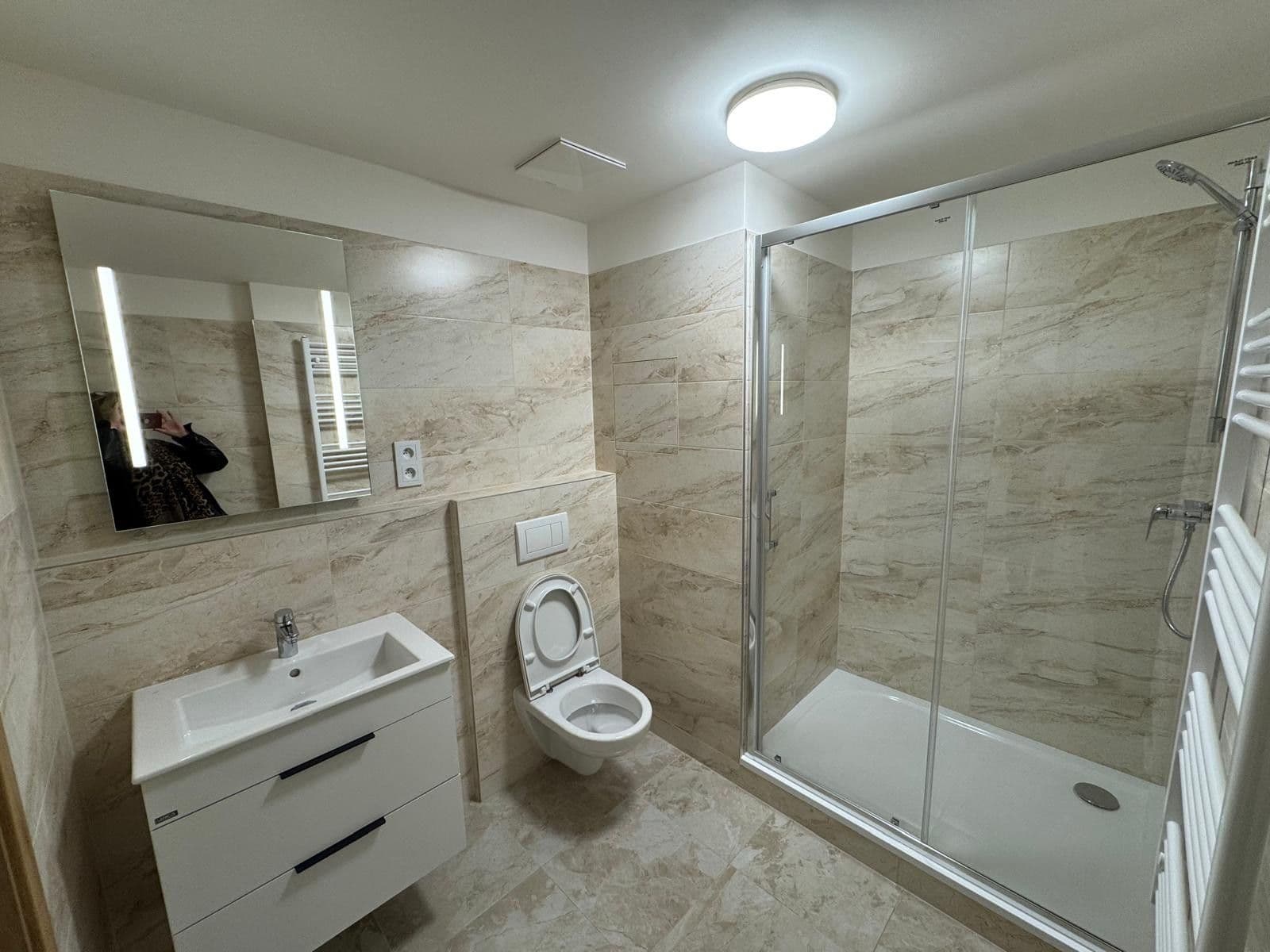 1 bedroom with open-plan kitchen flat to rent, 44 m², Miloše Havla, Prague, Prague 1 bedroom with open-plan kitchen flat to rent, 44 m², Miloše Havla, Prague, Prague