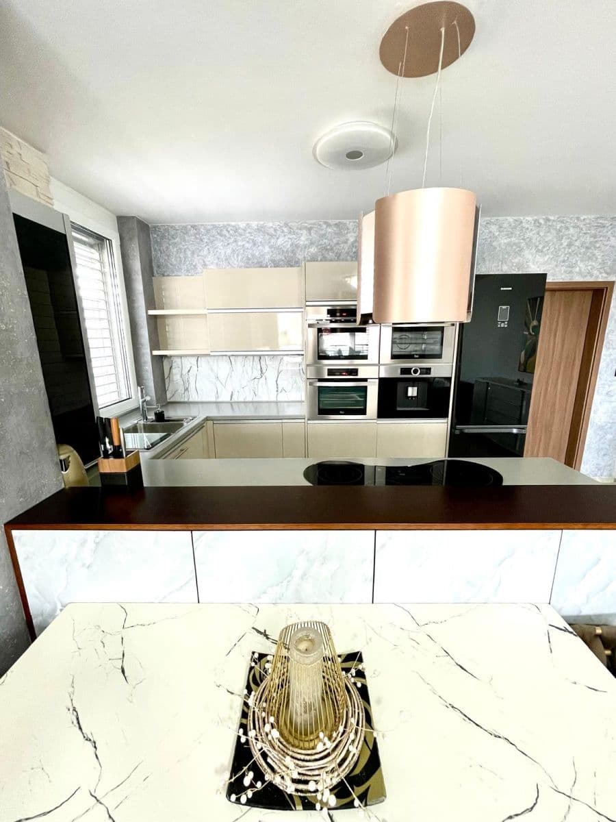 4 bedroom flat for sale, 182 m², Galvaniho, Ružinov, Bratislavský Region 4 bedroom flat for sale, 182 m², Galvaniho, Ružinov, Bratislavský Region