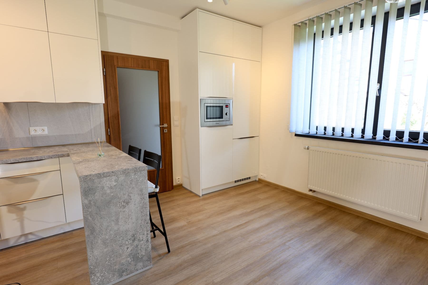 1 bedroom with open-plan kitchen flat to rent, 50 m², Na Radosti, Prague, Prague 1 bedroom with open-plan kitchen flat to rent, 50 m², Na Radosti, Prague, Prague