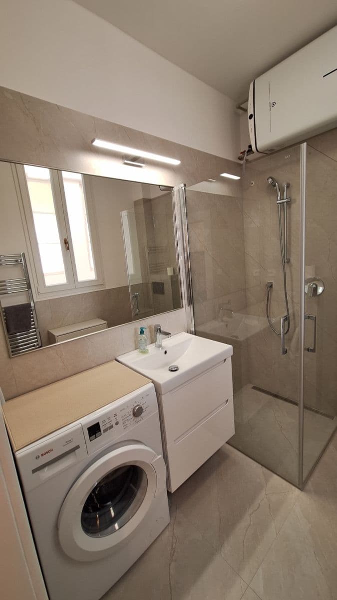 Studio flat to rent, 32 m², Kodaňská, Prague, Prague Studio flat to rent, 32 m², Kodaňská, Prague, Prague