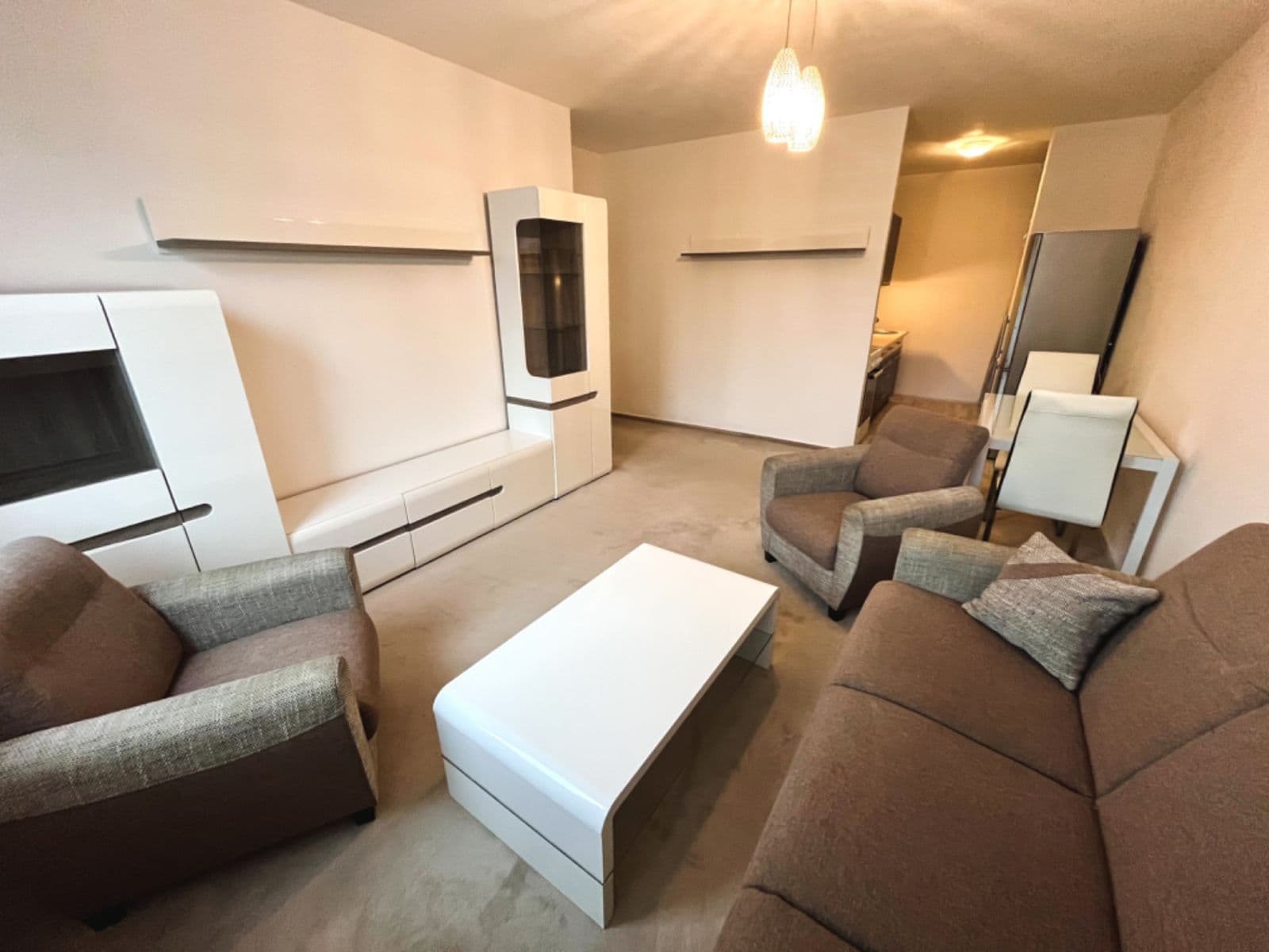 2 bedroom with open-plan kitchen flat to rent, 57 m², Radomská, Prague, Prague 2 bedroom with open-plan kitchen flat to rent, 57 m², Radomská, Prague, Prague