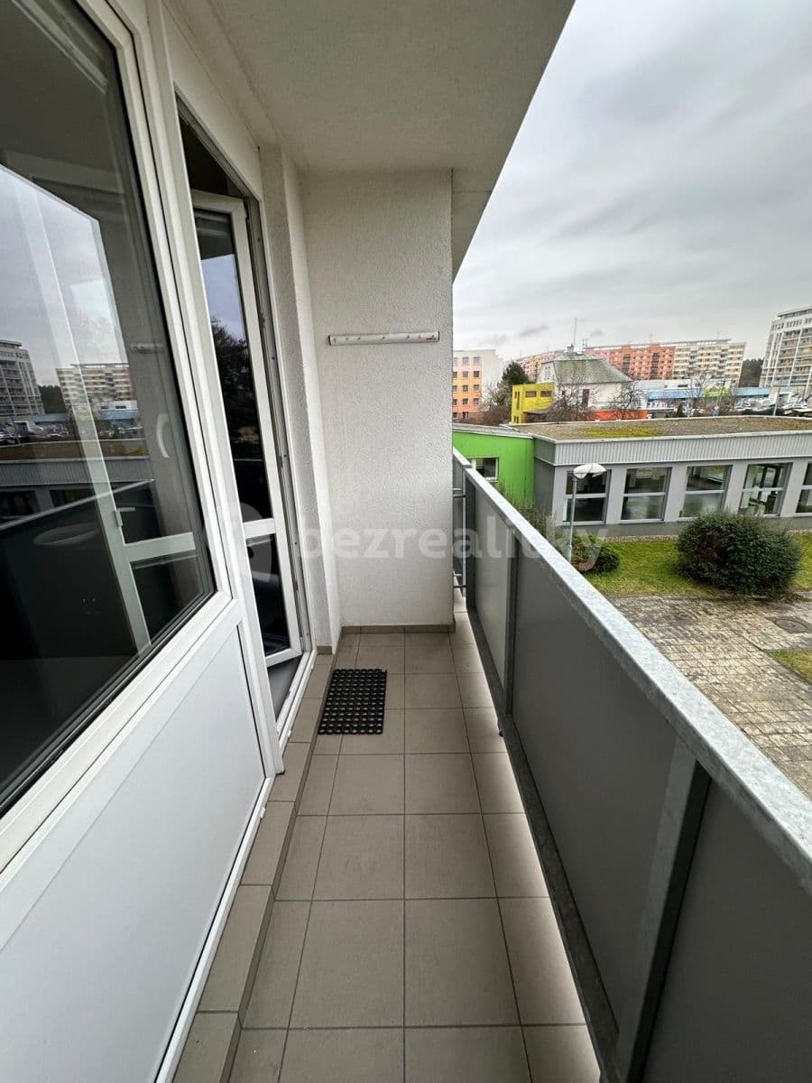 Studio flat to rent, 35 m², Brožíkova, Hradec Králové, Královéhradecký Region Studio flat to rent, 35 m², Brožíkova, Hradec Králové, Královéhradecký Region
