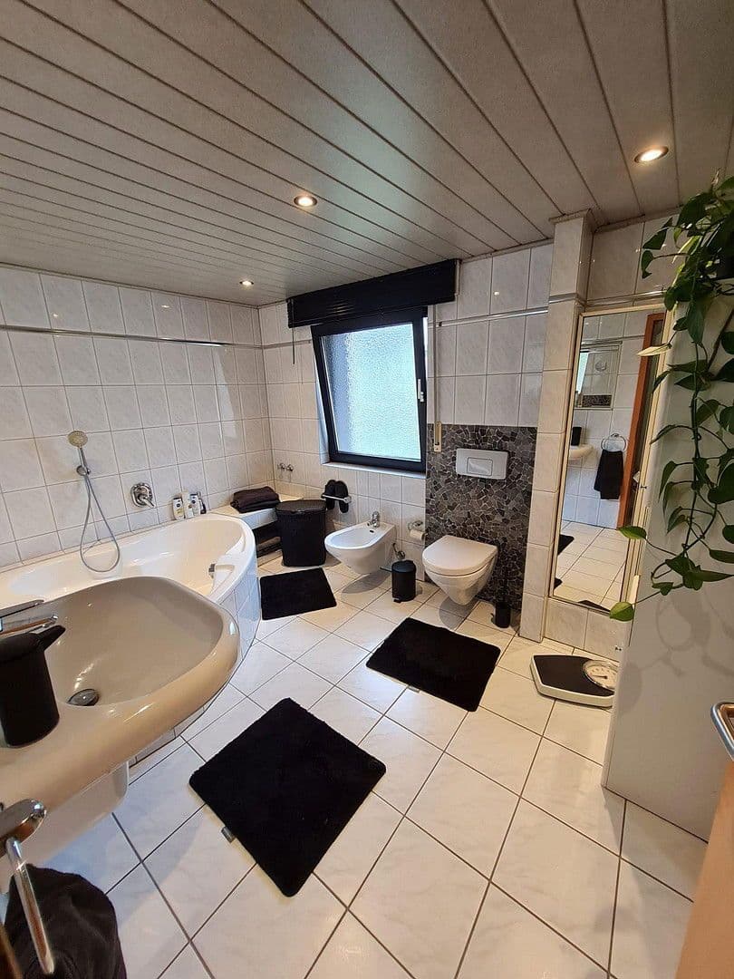 3 bedroom with open-plan kitchen flat for sale, 118 m², Recklinghausen, North Rhine-Westphalia 3 bedroom with open-plan kitchen flat for sale, 118 m², Recklinghausen, North Rhine-Westphalia