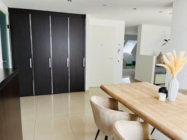 3 bedroom with open-plan kitchen flat for sale, 154 m², Stuttgart, Baden-Württemberg 3 bedroom with open-plan kitchen flat for sale, 154 m², Stuttgart, Baden-Württemberg