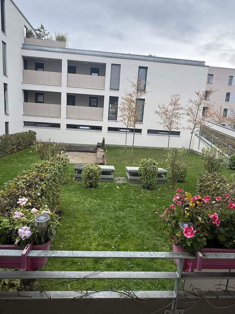 2 bedroom with open-plan kitchen flat to rent, 112 m², Blaustein, Baden-Württemberg 2 bedroom with open-plan kitchen flat to rent, 112 m², Blaustein, Baden-Württemberg