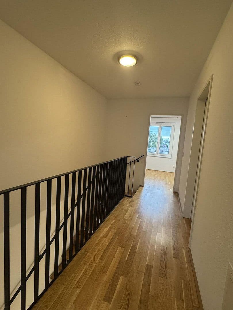 2 bedroom with open-plan kitchen flat to rent, 112 m², Blaustein, Baden-Württemberg 2 bedroom with open-plan kitchen flat to rent, 112 m², Blaustein, Baden-Württemberg