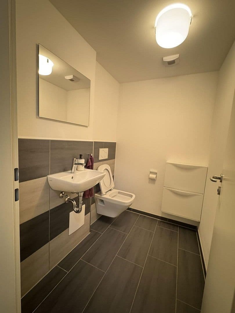 2 bedroom with open-plan kitchen flat to rent, 112 m², Blaustein, Baden-Württemberg 2 bedroom with open-plan kitchen flat to rent, 112 m², Blaustein, Baden-Württemberg