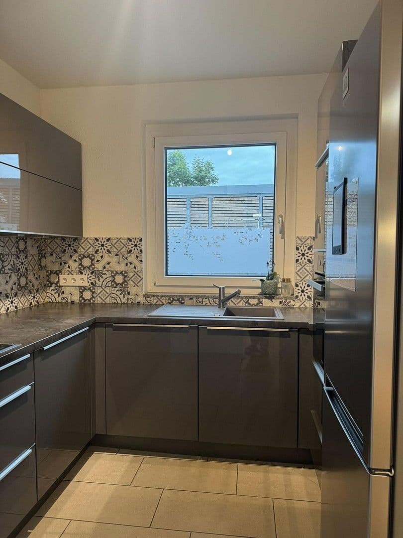 2 bedroom with open-plan kitchen flat to rent, 112 m², Blaustein, Baden-Württemberg 2 bedroom with open-plan kitchen flat to rent, 112 m², Blaustein, Baden-Württemberg