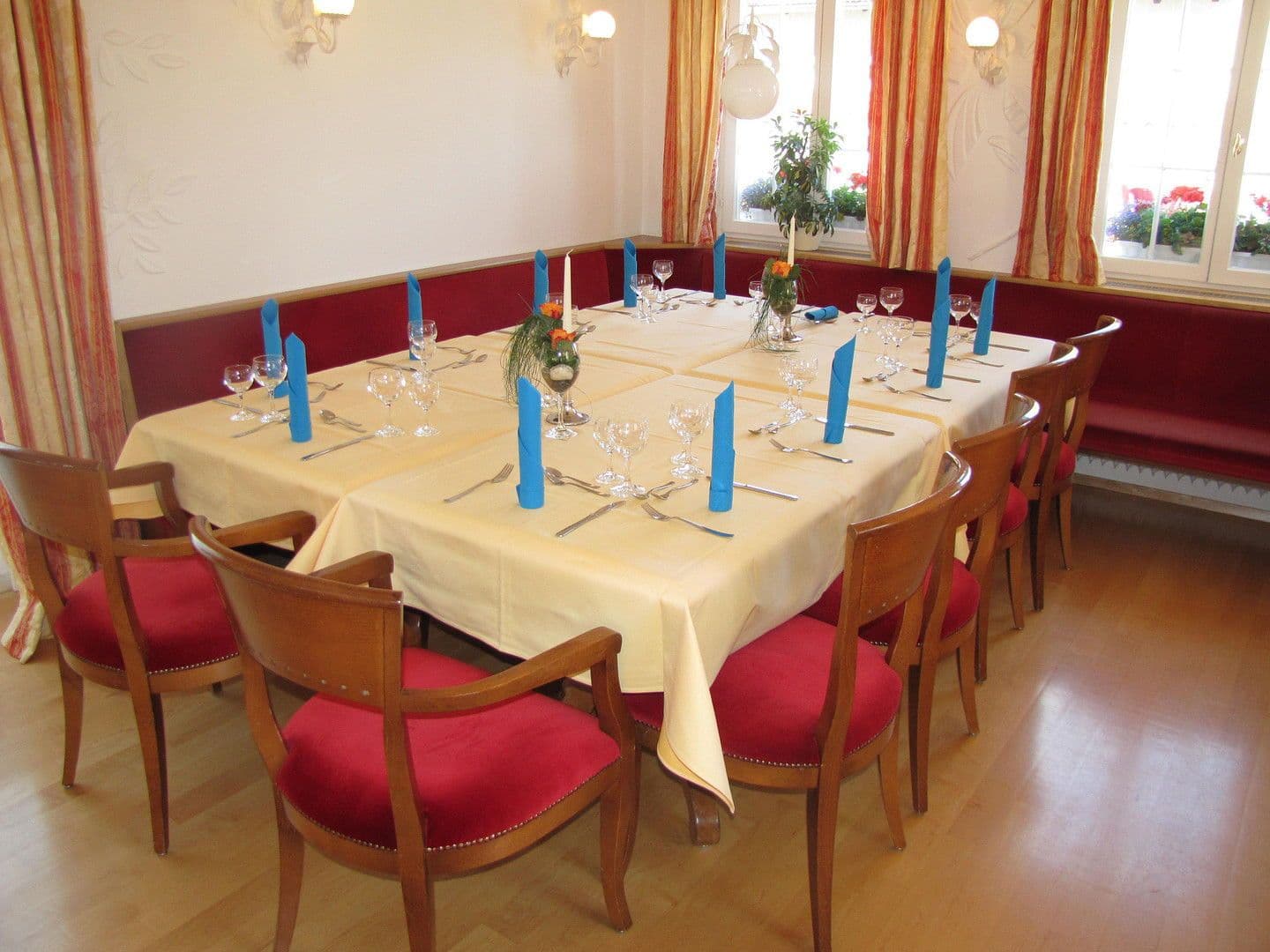 non-residential property to rent, 850 m², Dorfstrasse 6, Bad Schussenried, Baden-Württemberg non-residential property to rent, 850 m², Dorfstrasse 6, Bad Schussenried, Baden-Württemberg