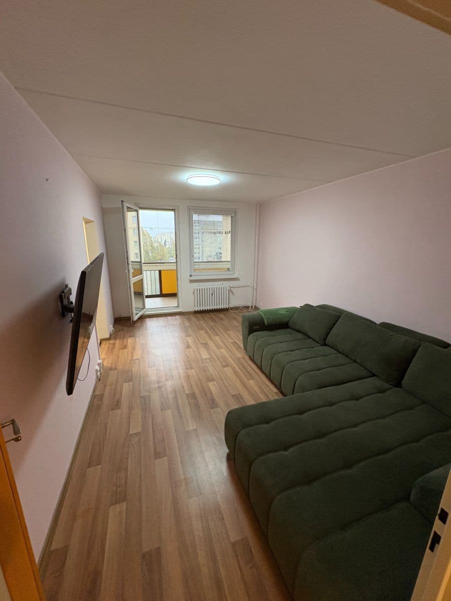 3 bedroom flat to rent, 73 m², Brodského, Prague, Prague 3 bedroom flat to rent, 73 m², Brodského, Prague, Prague