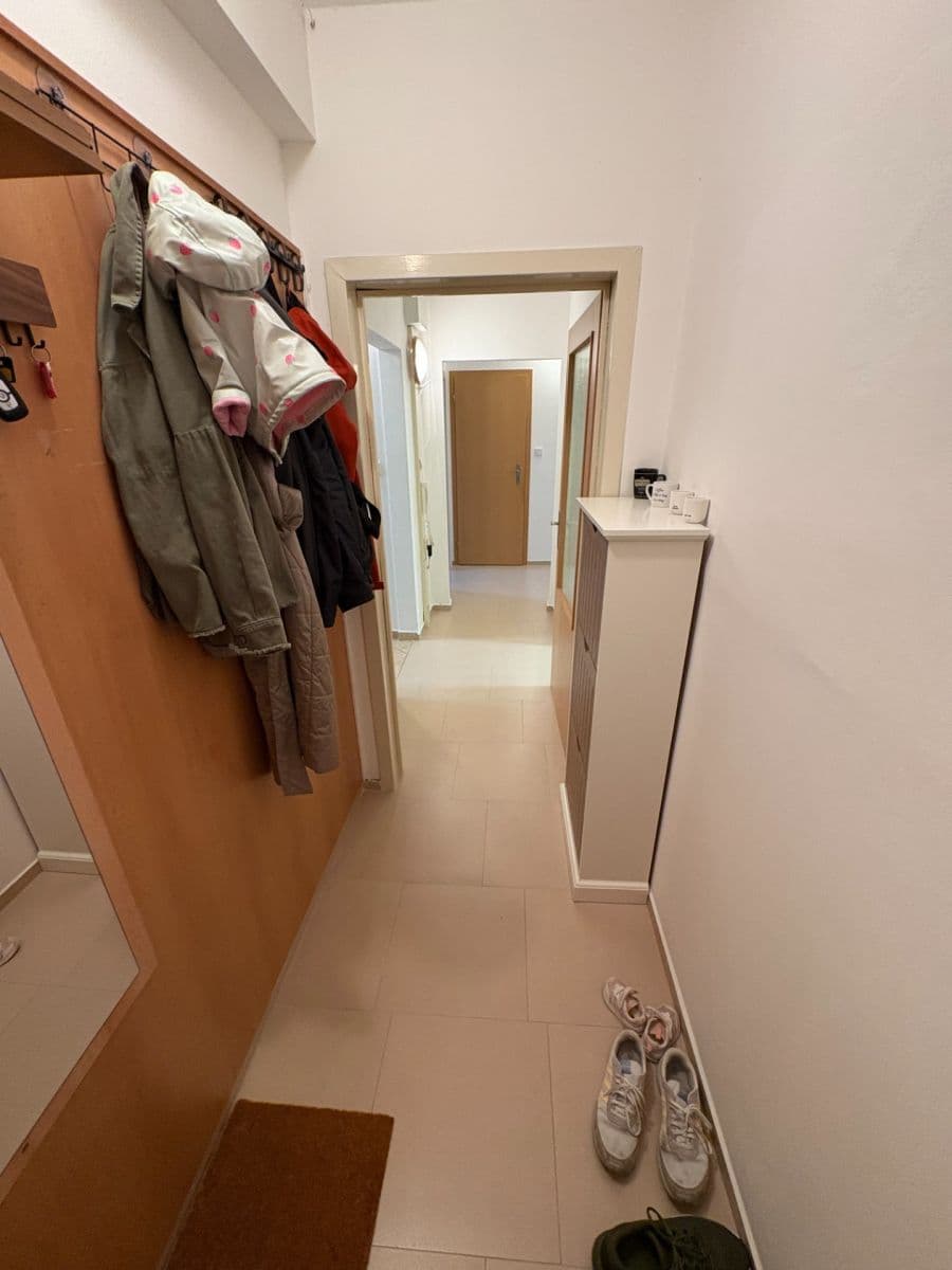 3 bedroom flat to rent, 73 m², Brodského, Prague, Prague 3 bedroom flat to rent, 73 m², Brodského, Prague, Prague