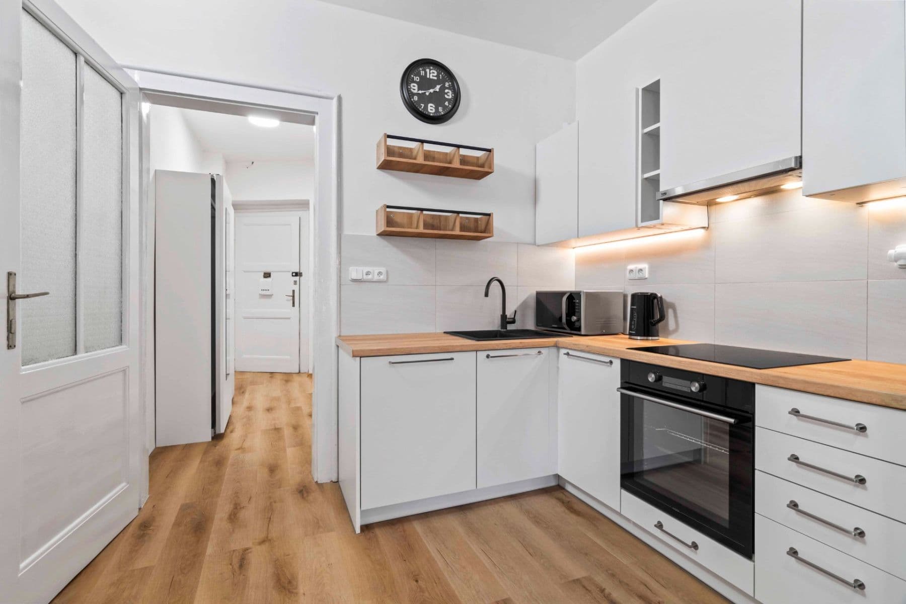 Studio flat to rent, 27 m², Chvalova, Prague, Prague Studio flat to rent, 27 m², Chvalova, Prague, Prague