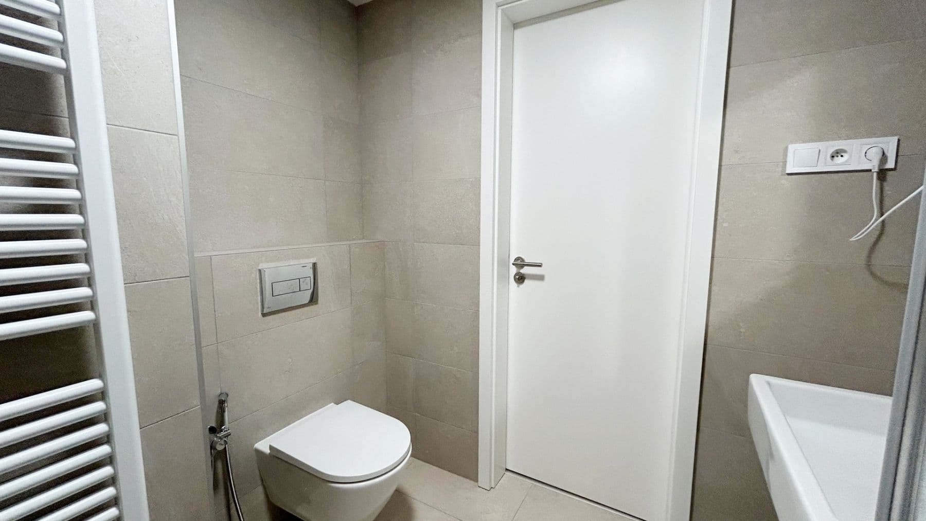 1 bedroom with open-plan kitchen flat to rent, 49 m², Ke křížku, Kladno, Středočeský Region 1 bedroom with open-plan kitchen flat to rent, 49 m², Ke křížku, Kladno, Středočeský Region