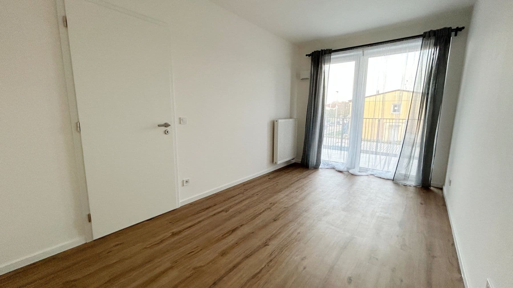 1 bedroom with open-plan kitchen flat to rent, 49 m², Ke křížku, Kladno, Středočeský Region 1 bedroom with open-plan kitchen flat to rent, 49 m², Ke křížku, Kladno, Středočeský Region