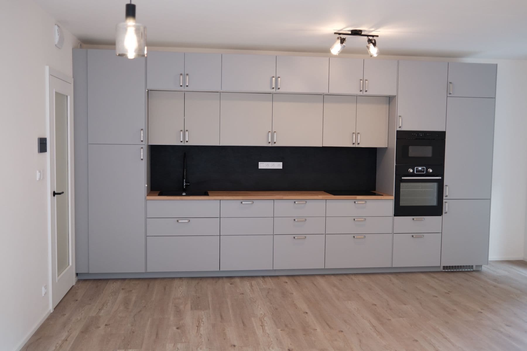 2 bedroom with open-plan kitchen flat to rent, 83 m², Hábova, Prague, Prague 2 bedroom with open-plan kitchen flat to rent, 83 m², Hábova, Prague, Prague