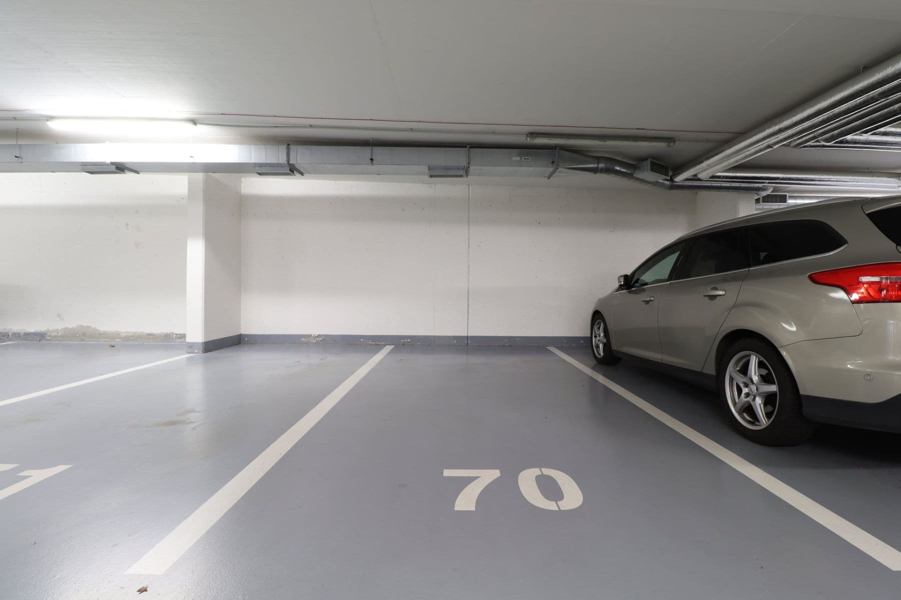 Studio flat to rent, 35 m², Hlučkova, Prague, Prague Studio flat to rent, 35 m², Hlučkova, Prague, Prague