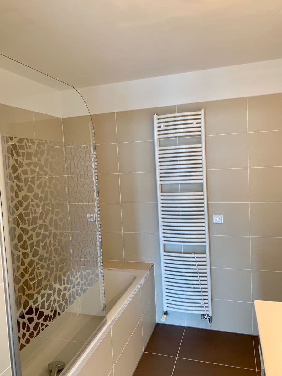 1 bedroom with open-plan kitchen flat for sale, 62 m², náměstí Na Sádkách, Dolní Břežany, Středočeský Region 1 bedroom with open-plan kitchen flat for sale, 62 m², náměstí Na Sádkách, Dolní Břežany, Středočeský Region