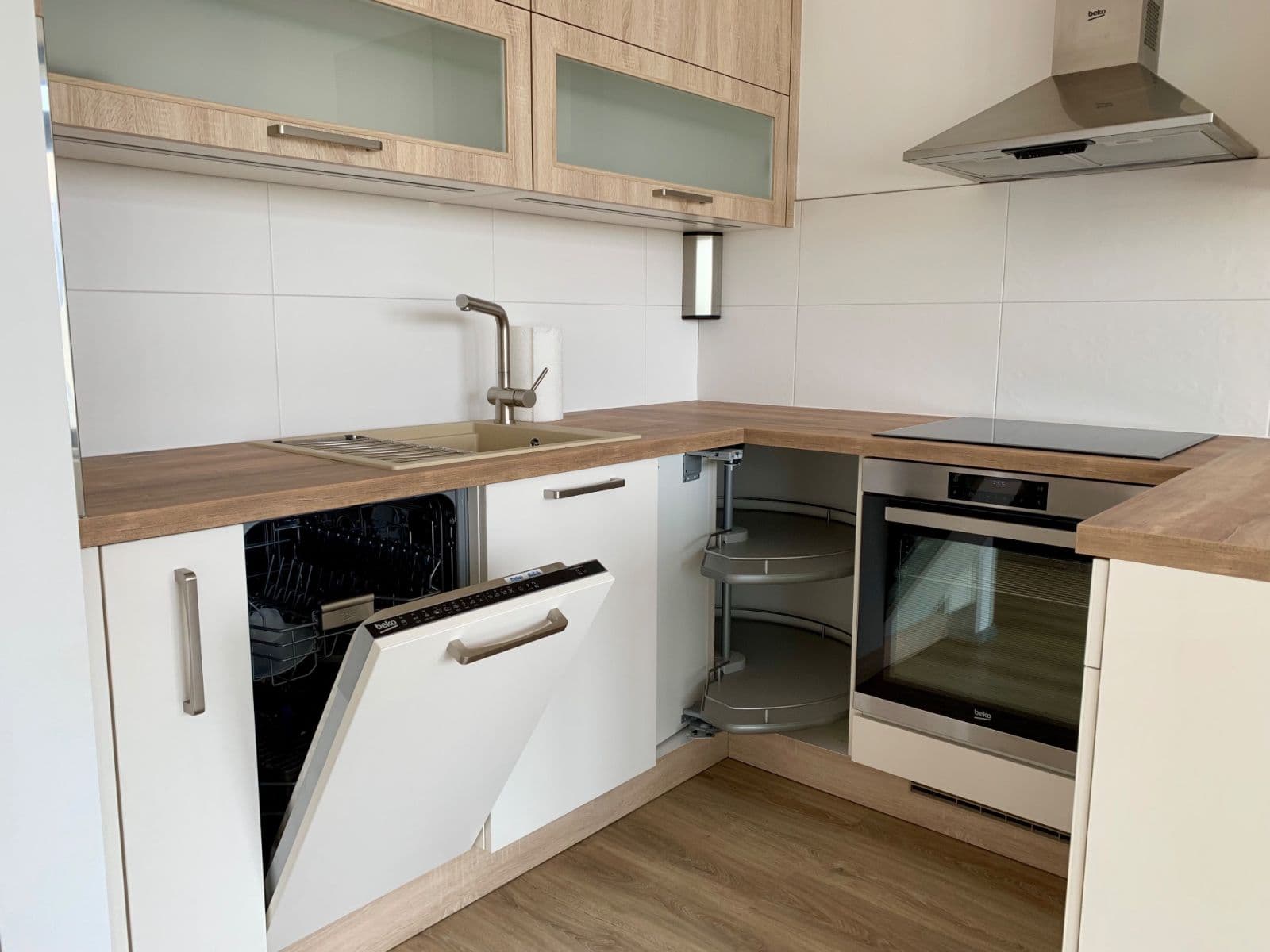 1 bedroom with open-plan kitchen flat for sale, 62 m², náměstí Na Sádkách, Dolní Břežany, Středočeský Region 1 bedroom with open-plan kitchen flat for sale, 62 m², náměstí Na Sádkách, Dolní Břežany, Středočeský Region