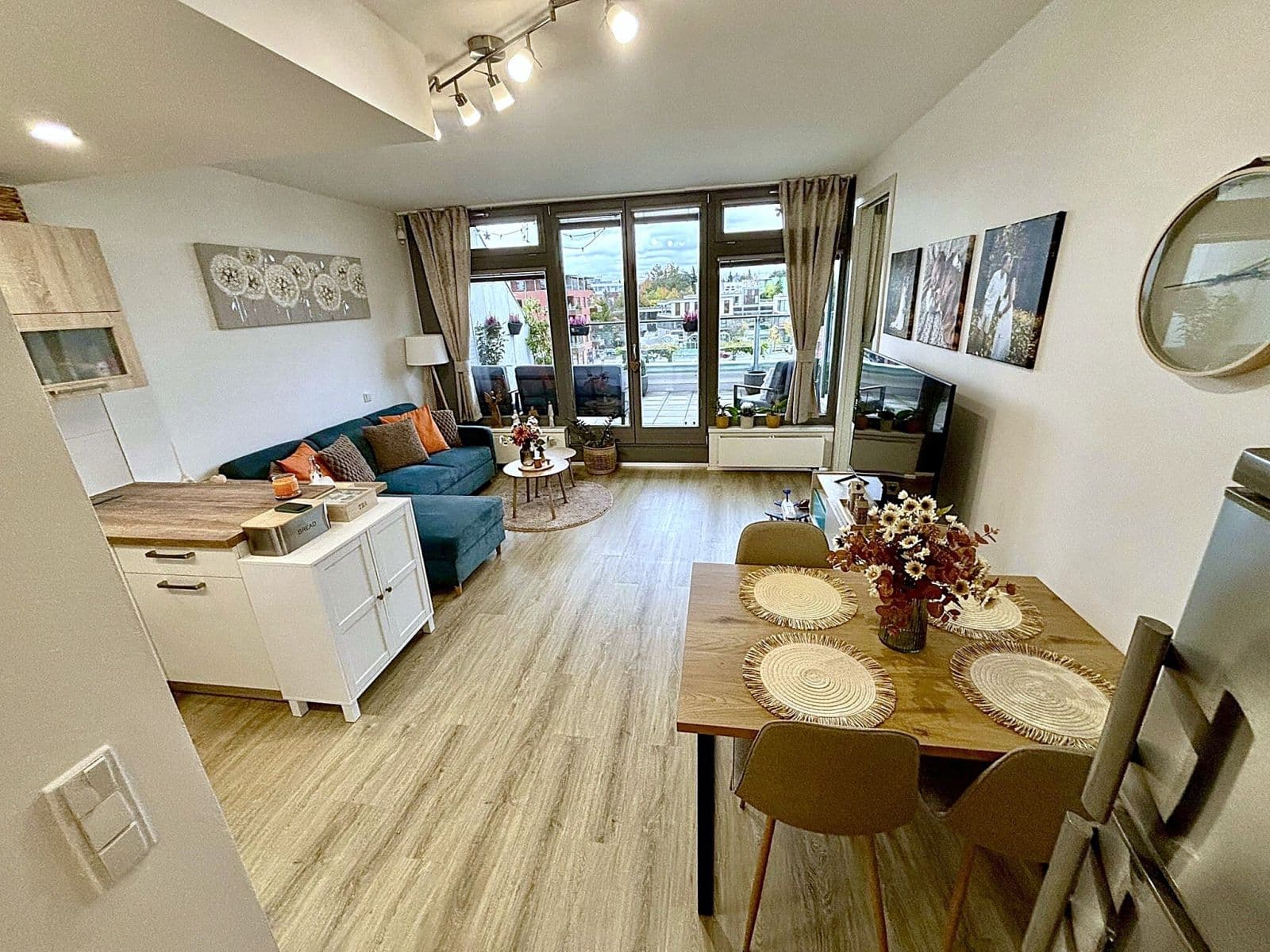 1 bedroom with open-plan kitchen flat for sale, 62 m², náměstí Na Sádkách, Dolní Břežany, Středočeský Region 1 bedroom with open-plan kitchen flat for sale, 62 m², náměstí Na Sádkách, Dolní Břežany, Středočeský Region