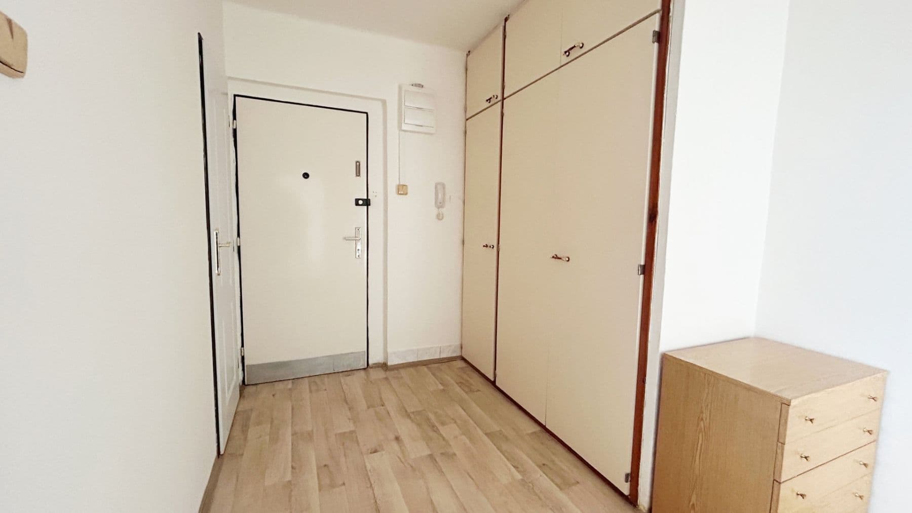 2 bedroom flat to rent, 53 m², Rimavské Soboty, Kolín, Středočeský Region 2 bedroom flat to rent, 53 m², Rimavské Soboty, Kolín, Středočeský Region