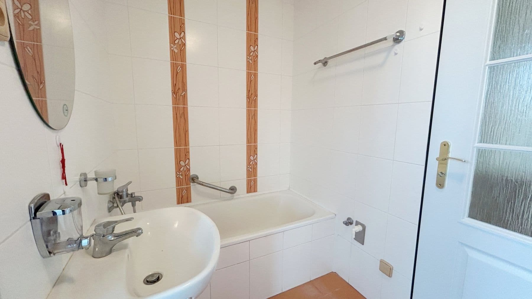 2 bedroom flat to rent, 53 m², Rimavské Soboty, Kolín, Středočeský Region 2 bedroom flat to rent, 53 m², Rimavské Soboty, Kolín, Středočeský Region