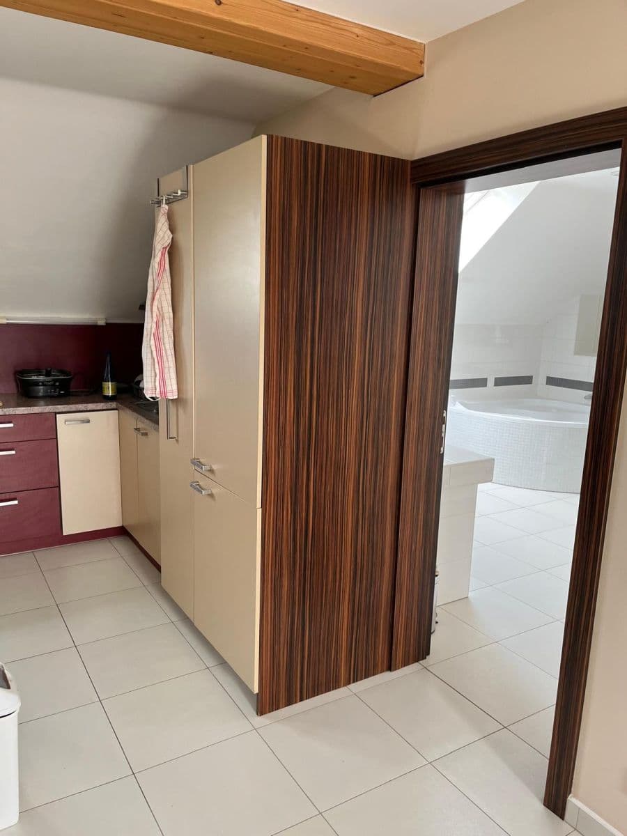 1 bedroom with open-plan kitchen flat to rent, 100 m², Tišnovská, Kuřim, Jihomoravský Region 1 bedroom with open-plan kitchen flat to rent, 100 m², Tišnovská, Kuřim, Jihomoravský Region